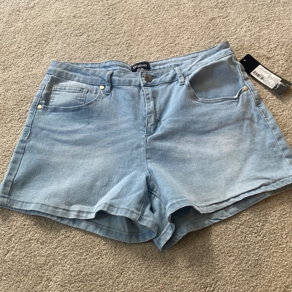 Bebe light stone wash jean short